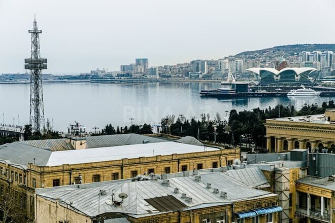 İcarəyə verilir 4 otaqlı yeni tikili 230 m², 28 May m., photo 25 from 29