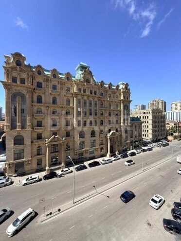 Продаётся 3-комн. новостройка 165 м², м. 8 ноября, photo 11 from 12