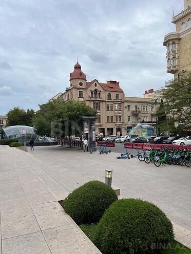 İcarəyə verilir 4 otaqlı köhnə tikili 102 m², Sahil m., photo 17 from 20