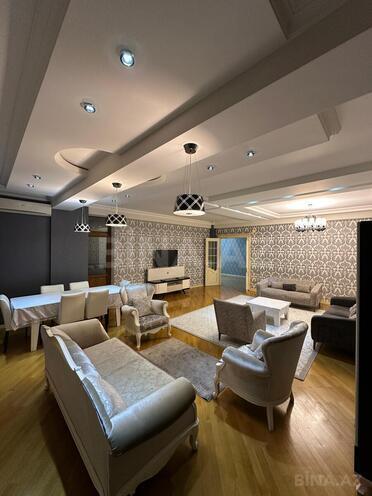 İcarəyə verilir 4 otaqlı yeni tikili 195 m², 28 May m., photo 3 from 15