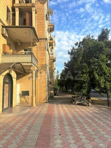Satılır 2 otaqlı köhnə tikili 80 m², 28 May m., photo 1 from 29