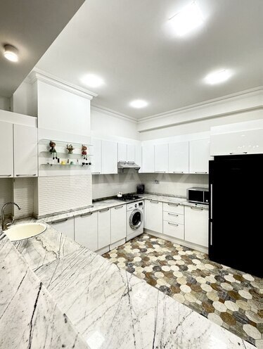 İcarəyə verilir 3 otaqlı yeni tikili 120 m², 28 May m., photo 5 from 14