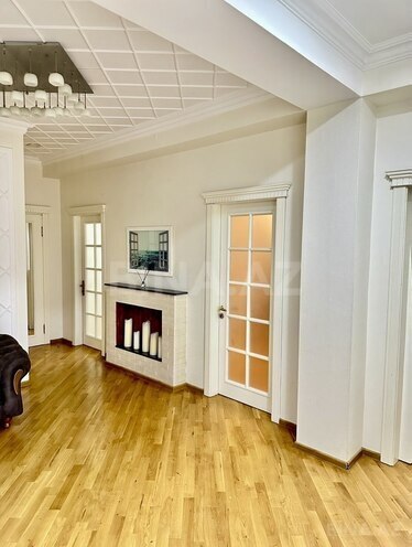 İcarəyə verilir 3 otaqlı yeni tikili 120 m², 28 May m., photo 7 from 14