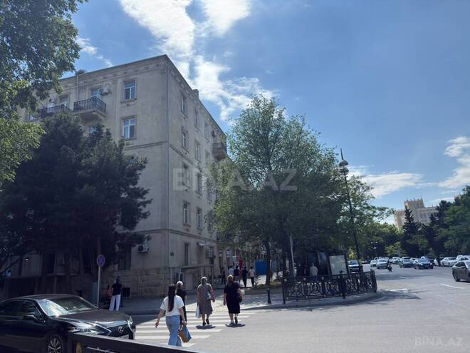 Satılır 2 otaqlı köhnə tikili 70 m², Elmlər Akademiyası m., photo 12 from 13