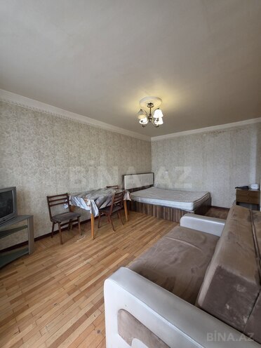 Satılır 1 otaqlı köhnə tikili 45 m², İnşaatçılar m., photo 1 from 9