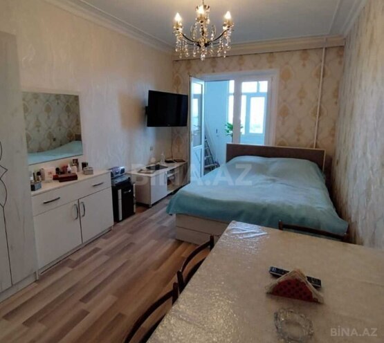 Продаётся 2-комн. вторичка 45 м², м. Иншаатчылар, photo 4 from 8