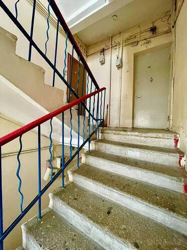 Satılır 3 otaqlı köhnə tikili 90 m², Qara Qarayev m., photo 14 from 16