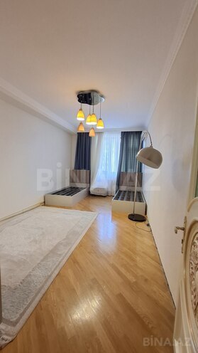 Сдаётся 3-комн. новостройка 150 м², м. 8 ноября, photo 19 from 29