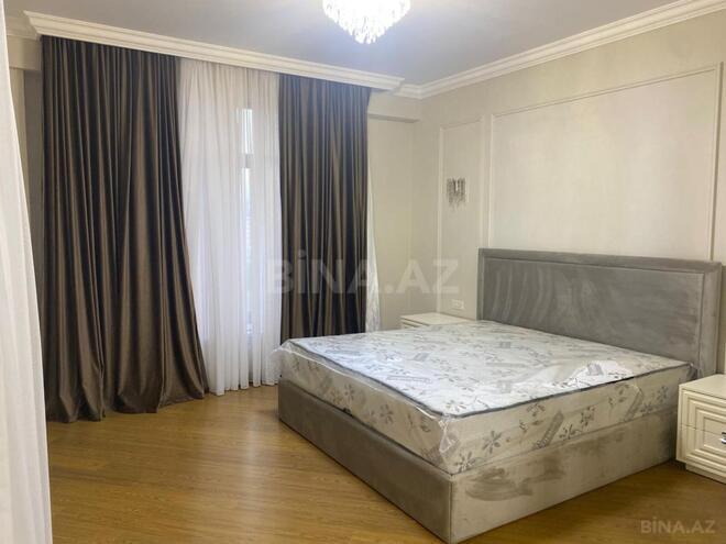 İcarəyə verilir 3 otaqlı yeni tikili 210 m², 28 May m., photo 1 from 17