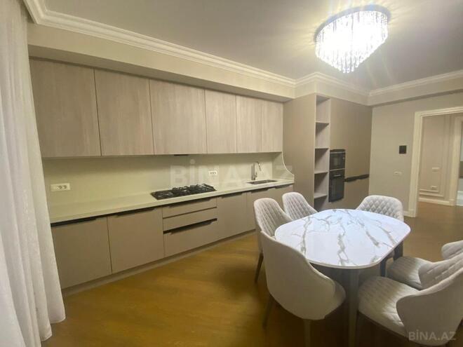 İcarəyə verilir 3 otaqlı yeni tikili 210 m², 28 May m., photo 9 from 17