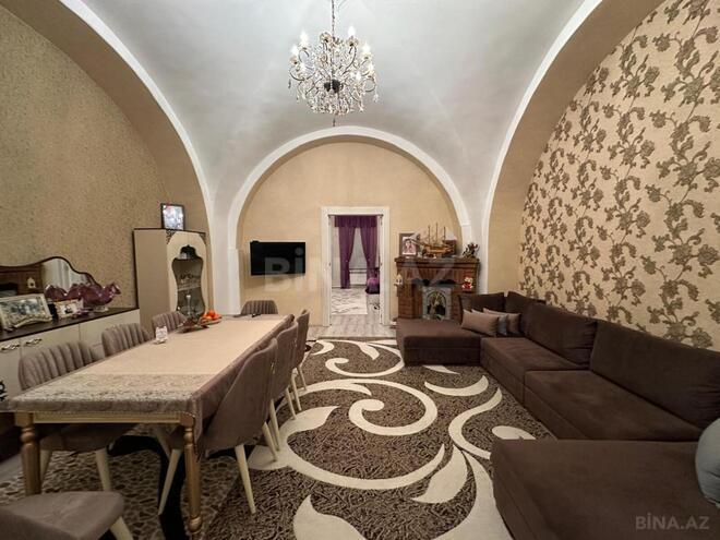 Satılır 4 otaqlı köhnə tikili 115 m², 28 May m., photo 3 from 28