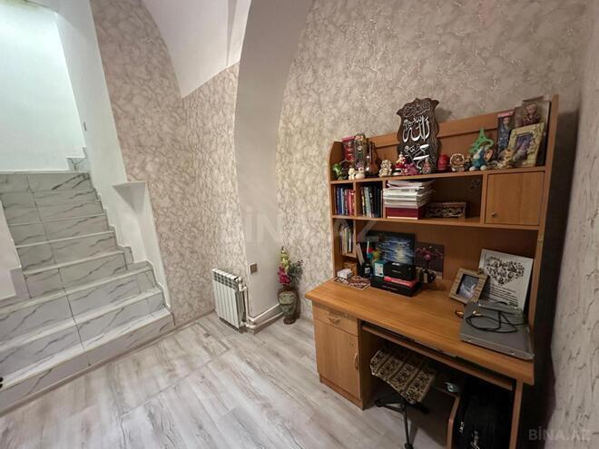 Satılır 4 otaqlı köhnə tikili 115 m², 28 May m., photo 16 from 28