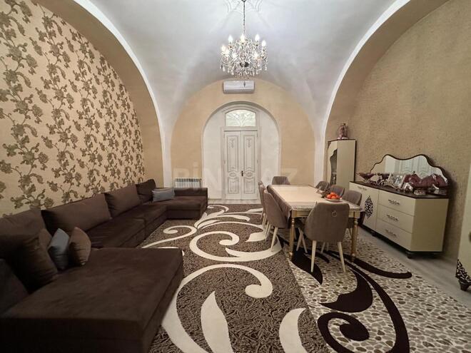 Satılır 4 otaqlı köhnə tikili 115 m², 28 May m., photo 4 from 28