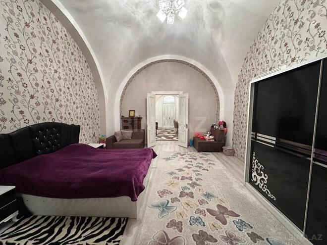 Satılır 4 otaqlı köhnə tikili 115 m², 28 May m., photo 1 from 28