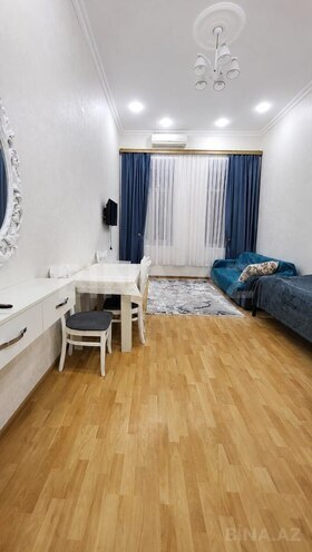 Satılır 1 otaqlı köhnə tikili 40 m², Nizami m., photo 1 from 7