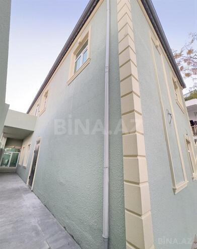 Satılır 6 otaqlı həyət evi/bağ evi 230 m², 20-ci sahə q., photo 3 from 16