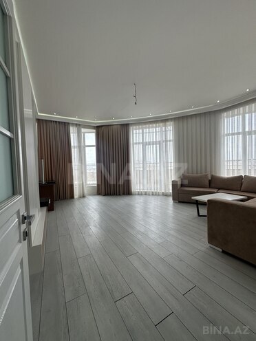 Продаётся 3-комн. новостройка 120 м², м. Иншаатчылар, photo 1 from 10
