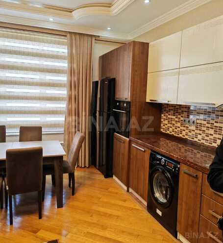 Сдаётся 3-комн. новостройка 140 м², м. Нефтчиляр, photo 6 from 23