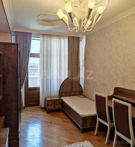 Сдаётся 3-комн. новостройка 140 м², м. Нефтчиляр, photo 13 from 23
