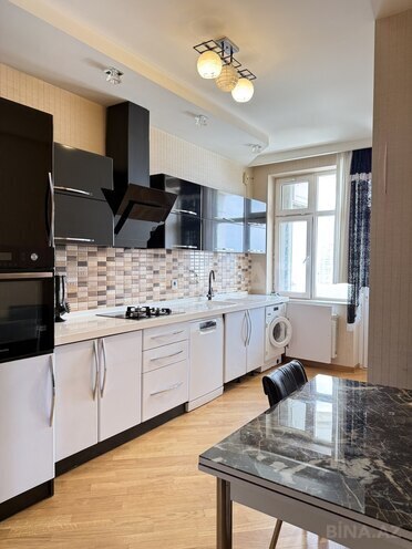 İcarəyə verilir 3 otaqlı yeni tikili 145 m², Yasamal r., photo 3 from 27