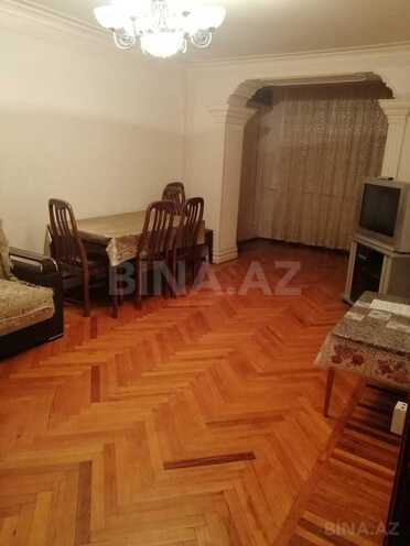 Продаётся 3-комн. вторичка 70 м², м. Элмляр Академиясы, photo 6 from 18