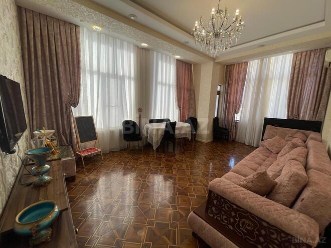 Продаётся 2-комн. новостройка 83 м², м. Элмляр Академиясы, photo 3 from 9