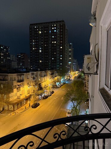 Satılır 3 otaqlı köhnə tikili 90 m², 28 May m., photo 13 from 19