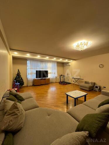 Satılır 3 otaqlı yeni tikili 185 m², 28 May m., photo 1 from 24