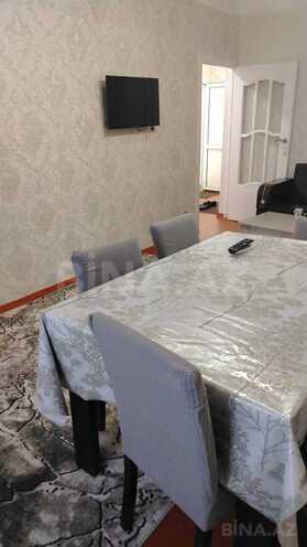 İcarəyə verilir 2 otaqlı köhnə tikili 60 m², Massiv D q., photo 1 from 12