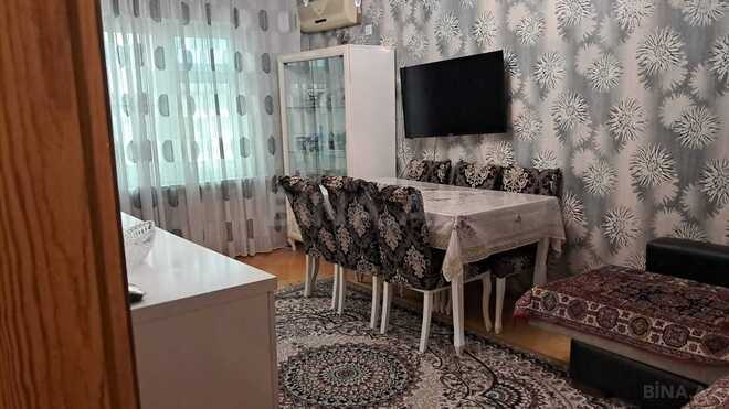 İcarəyə verilir 2 otaqlı köhnə tikili 2 m², Massiv D q., photo 1 from 9