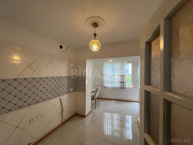 Satılır 2 otaqlı köhnə tikili 80 m², İnşaatçılar m., photo 4 from 10