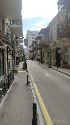 Satılır 2 otaqlı köhnə tikili 82 m², Nizami m., photo 3 from 16