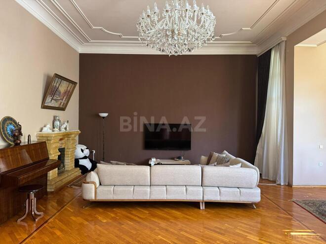 Satılır 4 otaqlı köhnə tikili 200 m², Bayıl q., photo 5 from 24