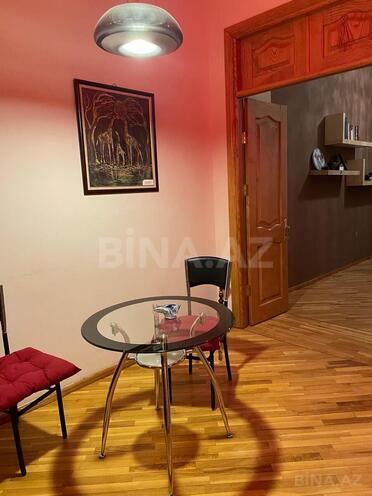 Satılır 4 otaqlı köhnə tikili 200 m², Bayıl q., photo 15 from 24
