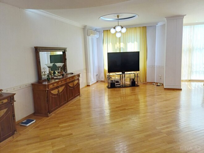 İcarəyə verilir 4 otaqlı yeni tikili 220 m², 28 May m., photo 5 from 20