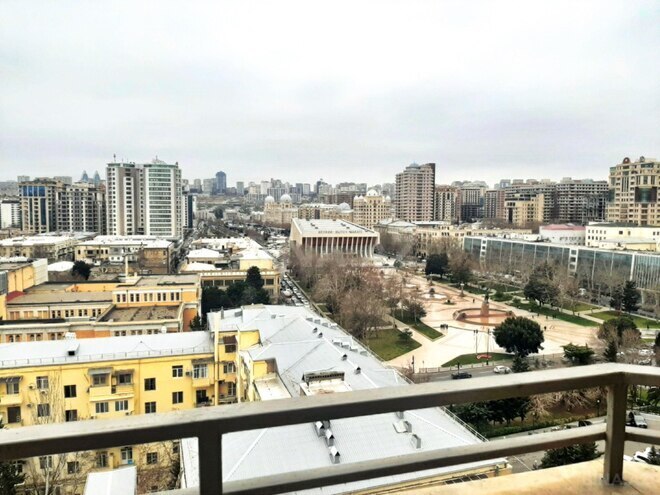 İcarəyə verilir 4 otaqlı yeni tikili 220 m², 28 May m., photo 12 from 20