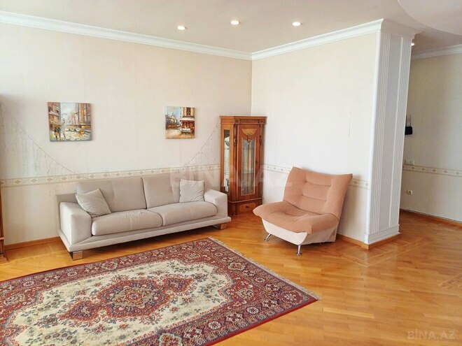 İcarəyə verilir 4 otaqlı yeni tikili 220 m², 28 May m., photo 6 from 20