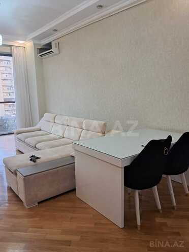 Сдаётся 3-комн. новостройка 82 м², м. Иншаатчылар, photo 1 from 9