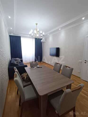 Сдаётся 2-комн. новостройка 70 м², м. Нефтчиляр, photo 1 from 16