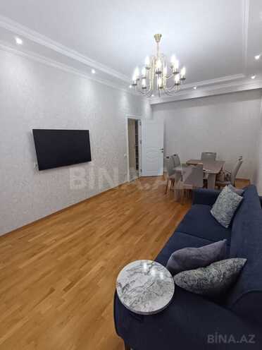 Сдаётся 2-комн. новостройка 70 м², м. Нефтчиляр, photo 4 from 16