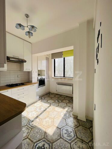 Satılır 2 otaqlı köhnə tikili 65 m², İnşaatçılar m., photo 10 from 16