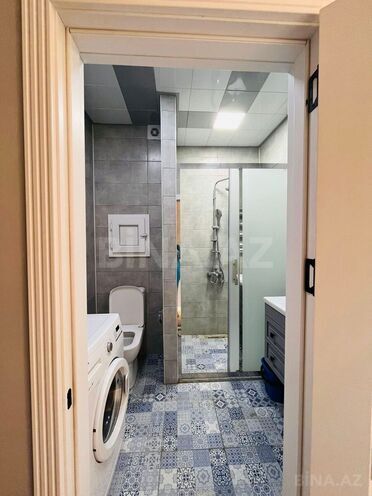 Satılır 2 otaqlı köhnə tikili 65 m², İnşaatçılar m., photo 14 from 16