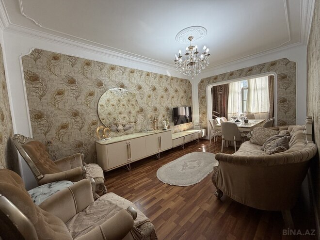 Satılır 4 otaqlı köhnə tikili 100 m², Bakıxanov q., photo 1 from 24
