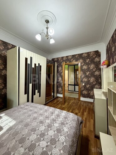 Satılır 4 otaqlı köhnə tikili 100 m², Bakıxanov q., photo 12 from 24