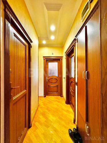 Satılır 3 otaqlı köhnə tikili 75 m², Qara Qarayev m., photo 9 from 14