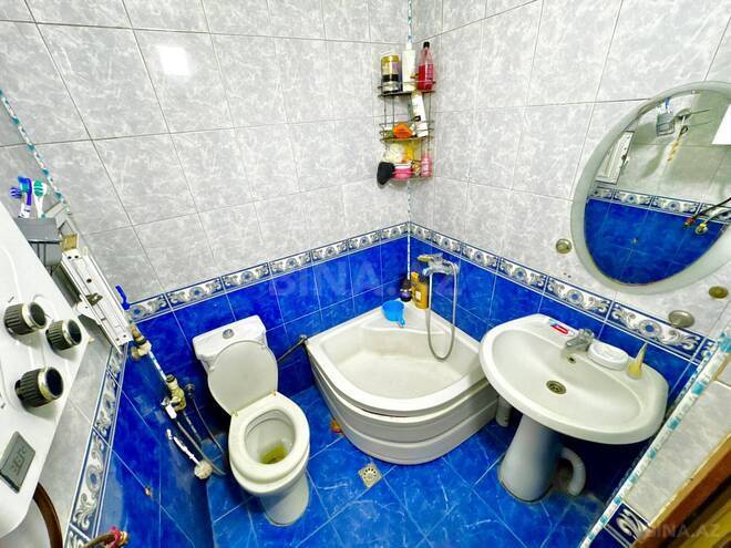 Satılır 3 otaqlı köhnə tikili 75 m², Qara Qarayev m., photo 12 from 14