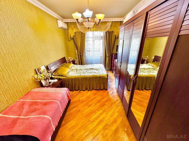 Satılır 3 otaqlı köhnə tikili 75 m², Qara Qarayev m., photo 10 from 14