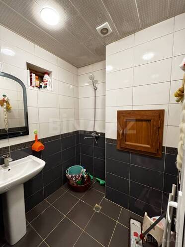 Satılır 3 otaqlı köhnə tikili 75 m², Nizami r., photo 20 from 31