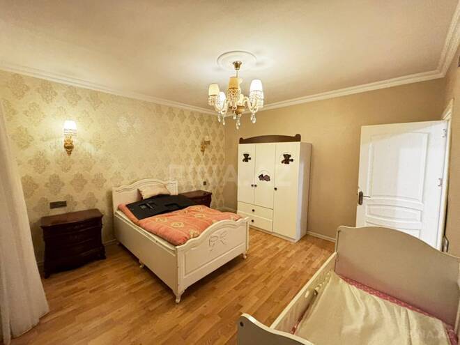 Satılır 3 otaqlı köhnə tikili 75 m², Nizami r., photo 13 from 31