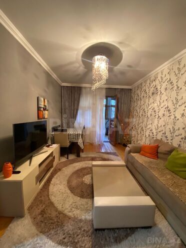Satılır 3 otaqlı köhnə tikili 75 m², Həzi Aslanov m., photo 1 from 17
